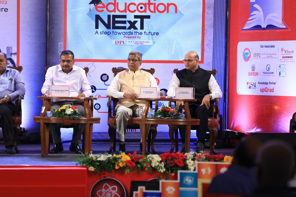 Panel discussion with three speakers, education NEXT powered by DPU