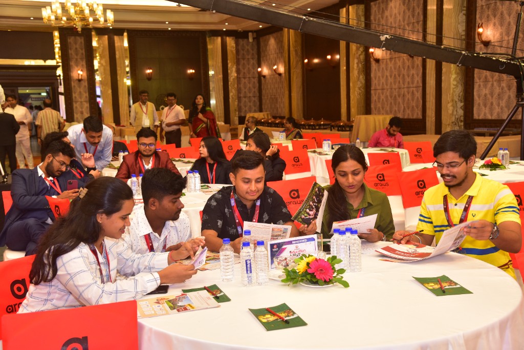 Guests in conversation during Season 2 networking
